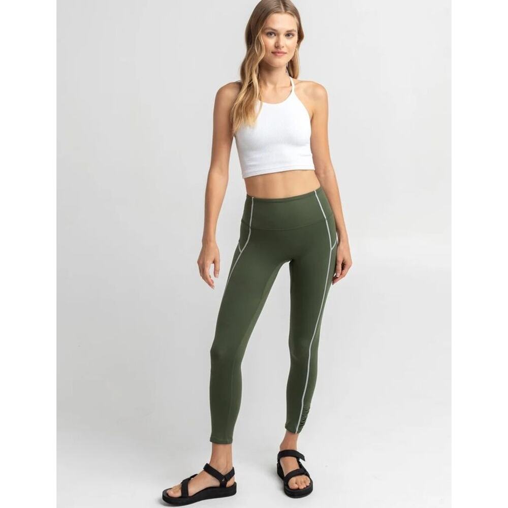 Free People Movement You're A Peach Leggings in Moss - Picture 2 of 12